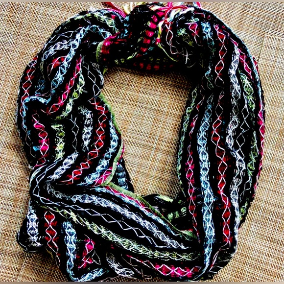 Tex by MaxAzria Scarf - Loose Weave Multicolored - Picture 1 of 5
